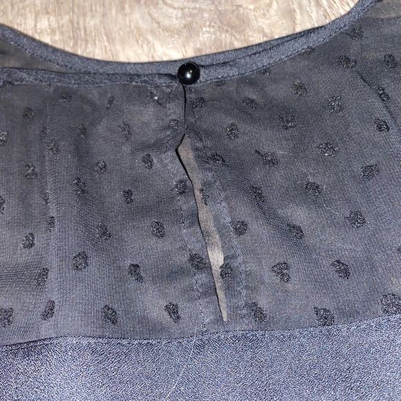 black blouse - Picture 3 of 3